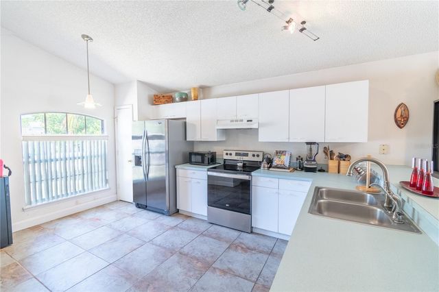 5501 CHATHAM WOODS COURT, Orlando, FL 32808