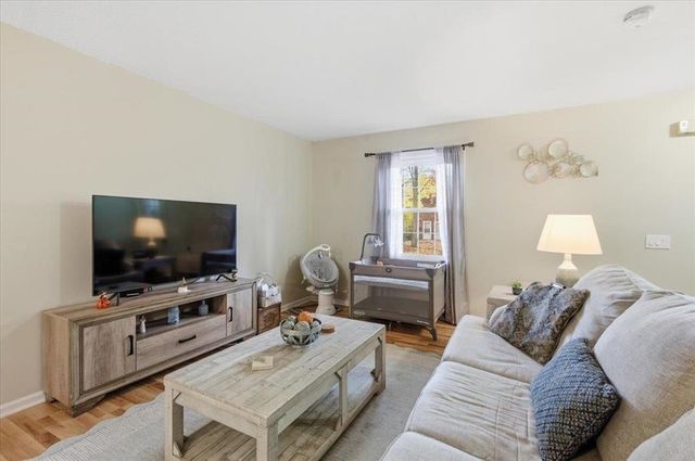 425 Dorset St Unit 21, South Burlington, VT 05403