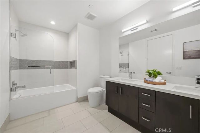 4140 Glencoe Avenue 202, Los Angeles, CA 90292