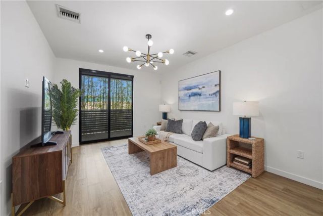 4140 Glencoe Avenue 202, Los Angeles, CA 90292