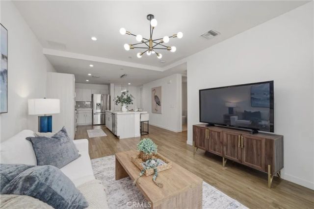 4140 Glencoe Avenue 202, Los Angeles, CA 90292