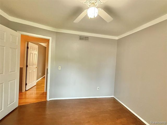 27334 Perry Street, Roseville, MI 48066