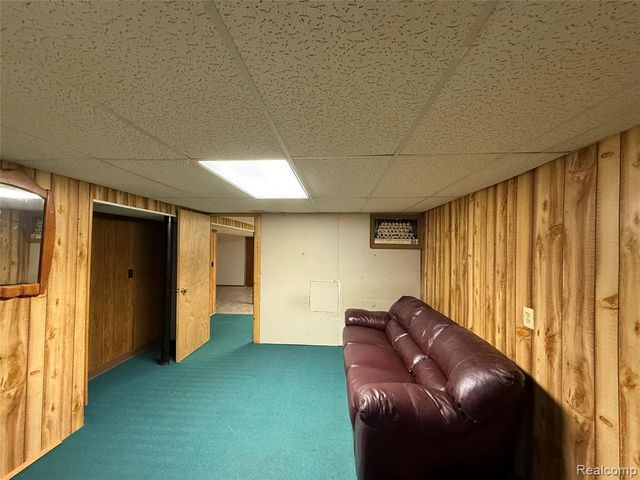 27334 Perry Street, Roseville, MI 48066