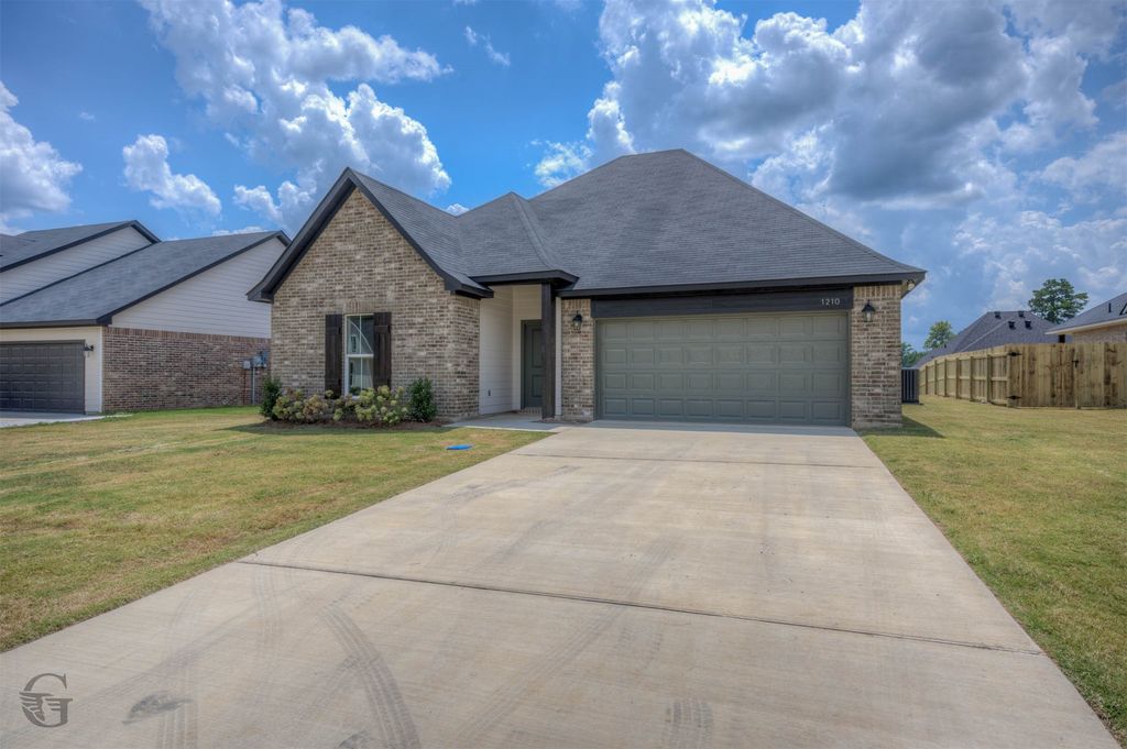 1210 Bayou Bay Court, Frierson, LA 71027