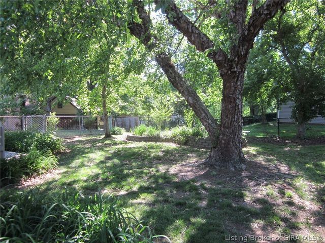 1124 Carriage Lane, New Albany, IN 47150
