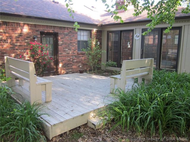 1124 Carriage Lane, New Albany, IN 47150