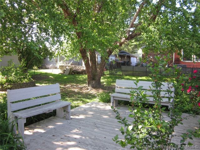 1124 Carriage Lane, New Albany, IN 47150