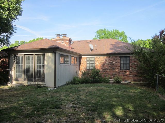 1124 Carriage Lane, New Albany, IN 47150