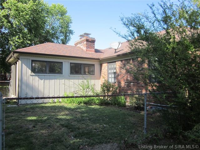 1124 Carriage Lane, New Albany, IN 47150