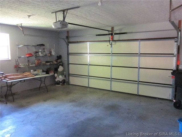 1124 Carriage Lane, New Albany, IN 47150