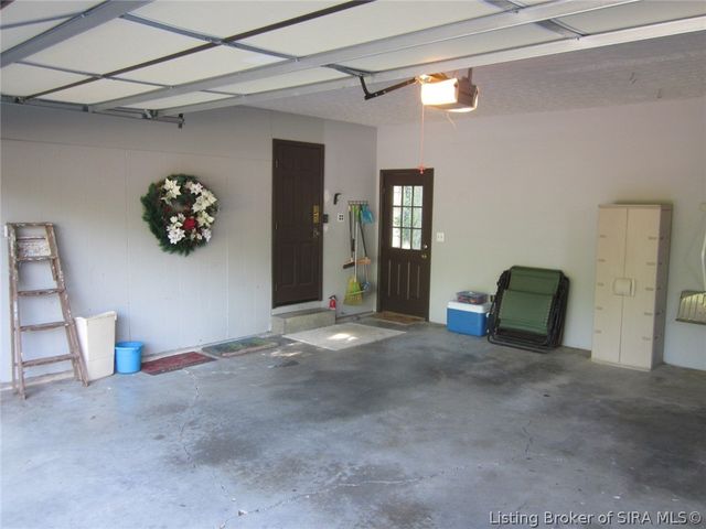 1124 Carriage Lane, New Albany, IN 47150
