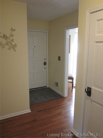 1124 Carriage Lane, New Albany, IN 47150