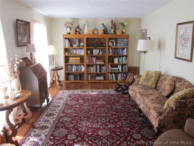 1124 Carriage Lane, New Albany, IN 47150