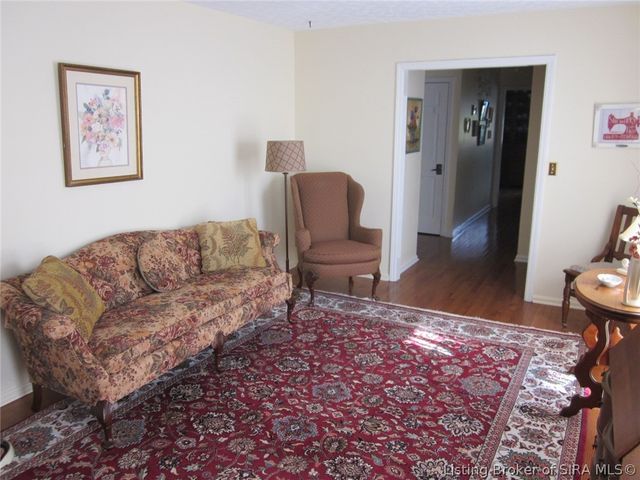 1124 Carriage Lane, New Albany, IN 47150