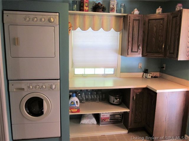 1124 Carriage Lane, New Albany, IN 47150