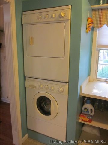 1124 Carriage Lane, New Albany, IN 47150