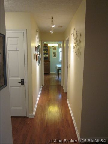 1124 Carriage Lane, New Albany, IN 47150