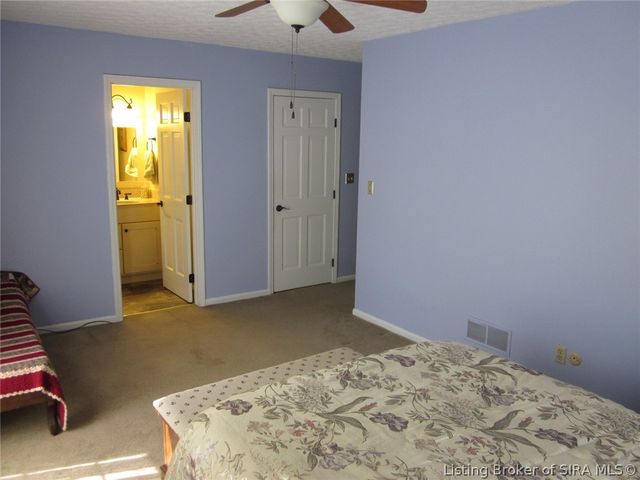 1124 Carriage Lane, New Albany, IN 47150