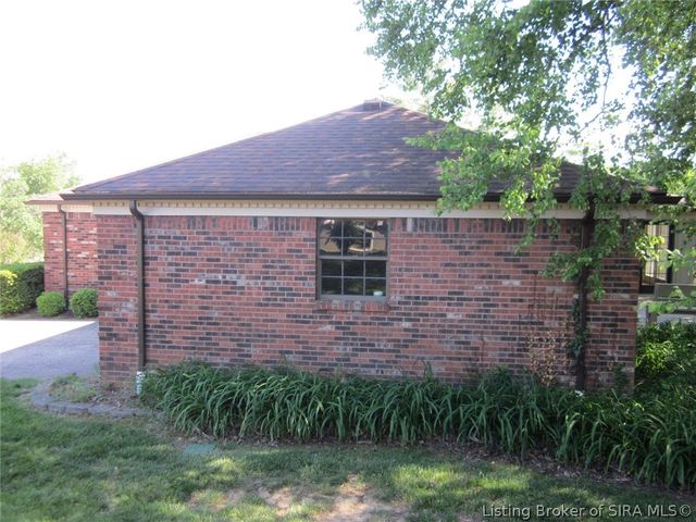 1124 Carriage Lane, New Albany, IN 47150