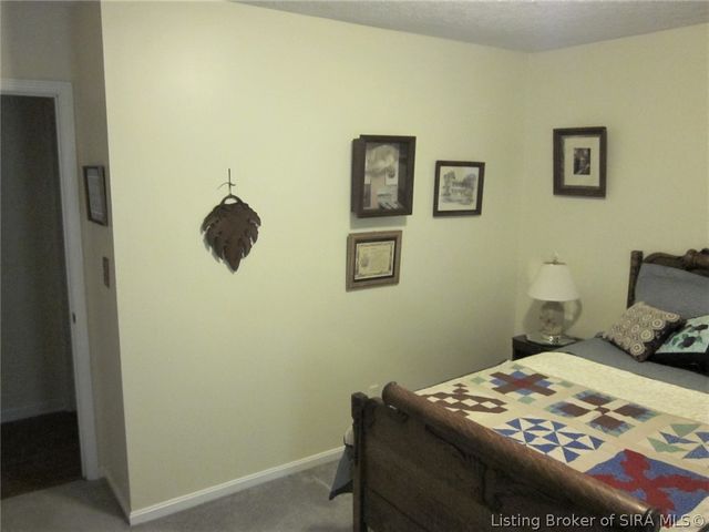 1124 Carriage Lane, New Albany, IN 47150