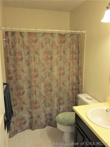 1124 Carriage Lane, New Albany, IN 47150