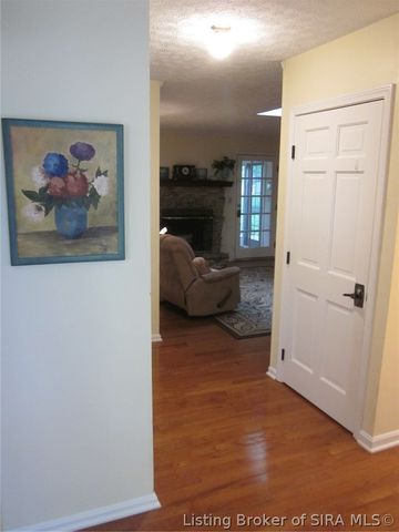 1124 Carriage Lane, New Albany, IN 47150