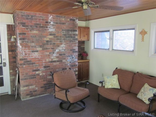 1124 Carriage Lane, New Albany, IN 47150