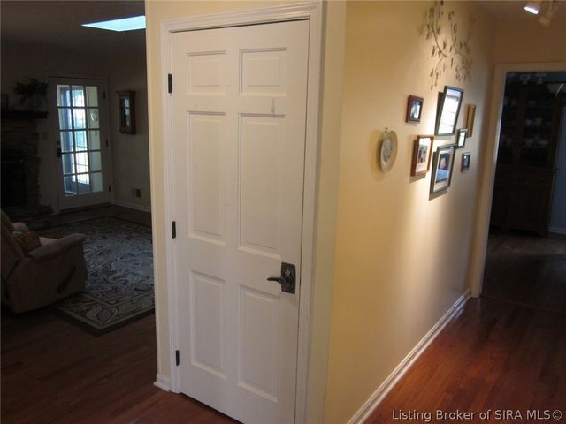 1124 Carriage Lane, New Albany, IN 47150