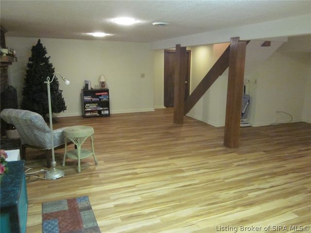 1124 Carriage Lane, New Albany, IN 47150