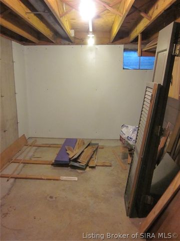 1124 Carriage Lane, New Albany, IN 47150
