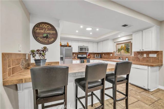 22862 Calcutta, Canyon Lake, CA 92587