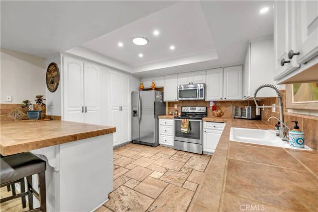 22862 Calcutta, Canyon Lake, CA 92587