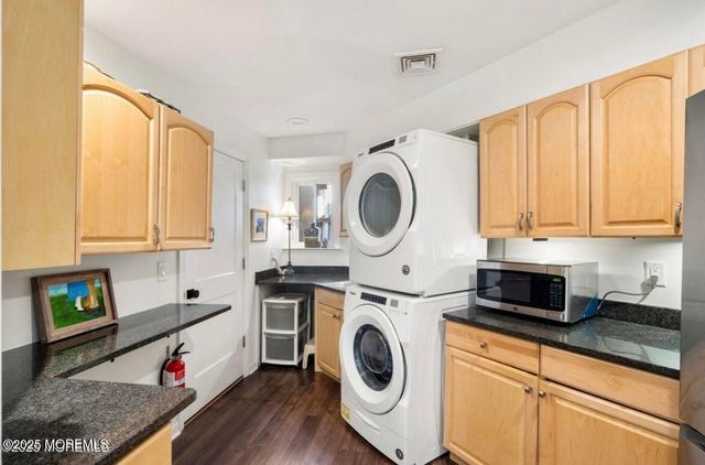 85 Tower Hill Drive 608, Red Bank, NJ 07701