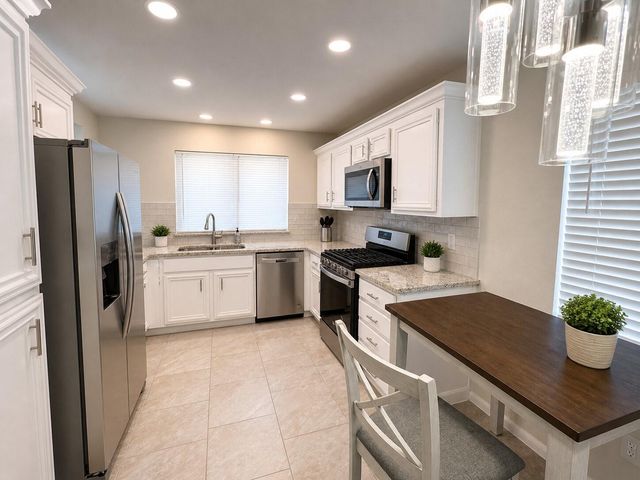 12039 Canterhurst Way, Houston, TX 77065