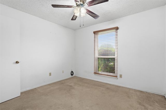 6228 Fernwood Drive, Arlington, TX 76001