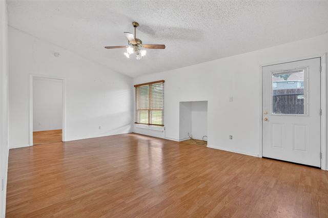 6228 Fernwood Drive, Arlington, TX 76001