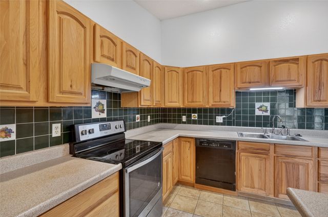 6228 Fernwood Drive, Arlington, TX 76001
