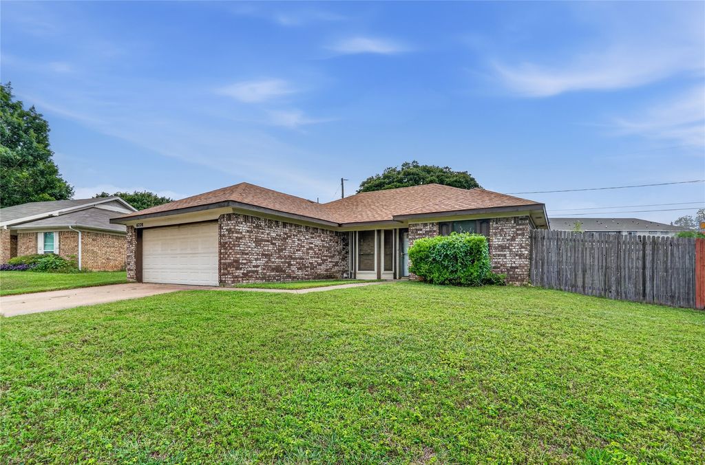 6228 Fernwood Drive, Arlington, TX 76001