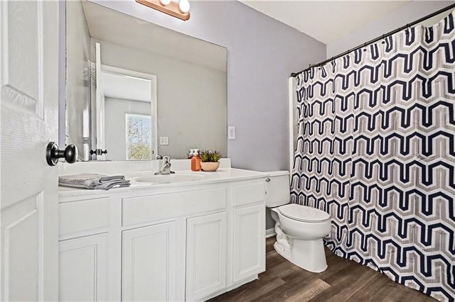 8156 N Oakley unit 17-D Avenue, Kansas City, MO 64119