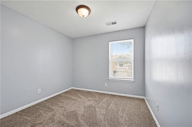 8156 N Oakley unit 17-D Avenue, Kansas City, MO 64119
