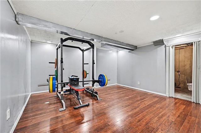 8156 N Oakley unit 17-D Avenue, Kansas City, MO 64119