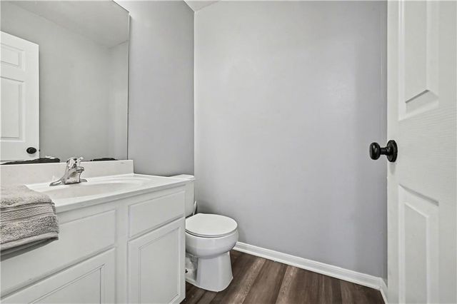 8156 N Oakley unit 17-D Avenue, Kansas City, MO 64119