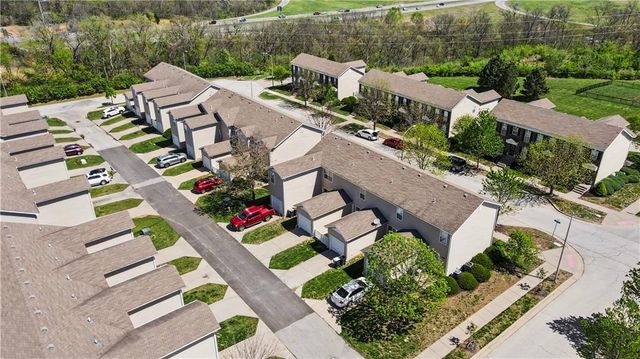 8156 N Oakley unit 17-D Avenue, Kansas City, MO 64119