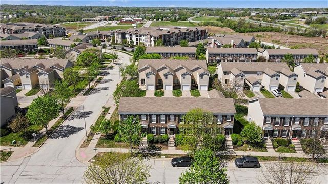 8156 N Oakley unit 17-D Avenue, Kansas City, MO 64119