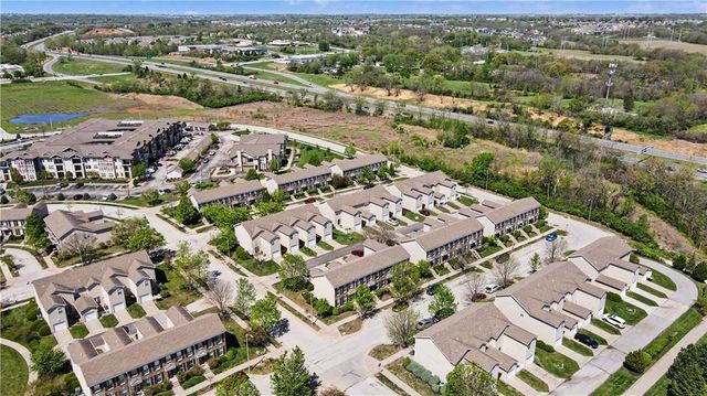 8156 N Oakley unit 17-D Avenue, Kansas City, MO 64119