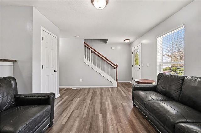 8156 N Oakley unit 17-D Avenue, Kansas City, MO 64119