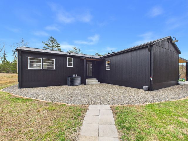 451 County Road 29, Riceville, TN 37370