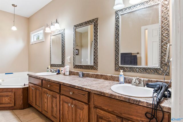276 Brown Acres Road, Guntersville, AL 35976