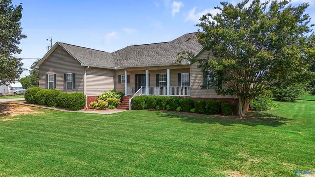 276 Brown Acres Road, Guntersville, AL 35976