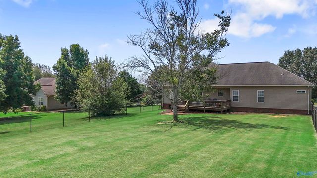 276 Brown Acres Road, Guntersville, AL 35976